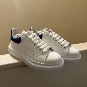 Alexander McQueen Oversized Sneaker